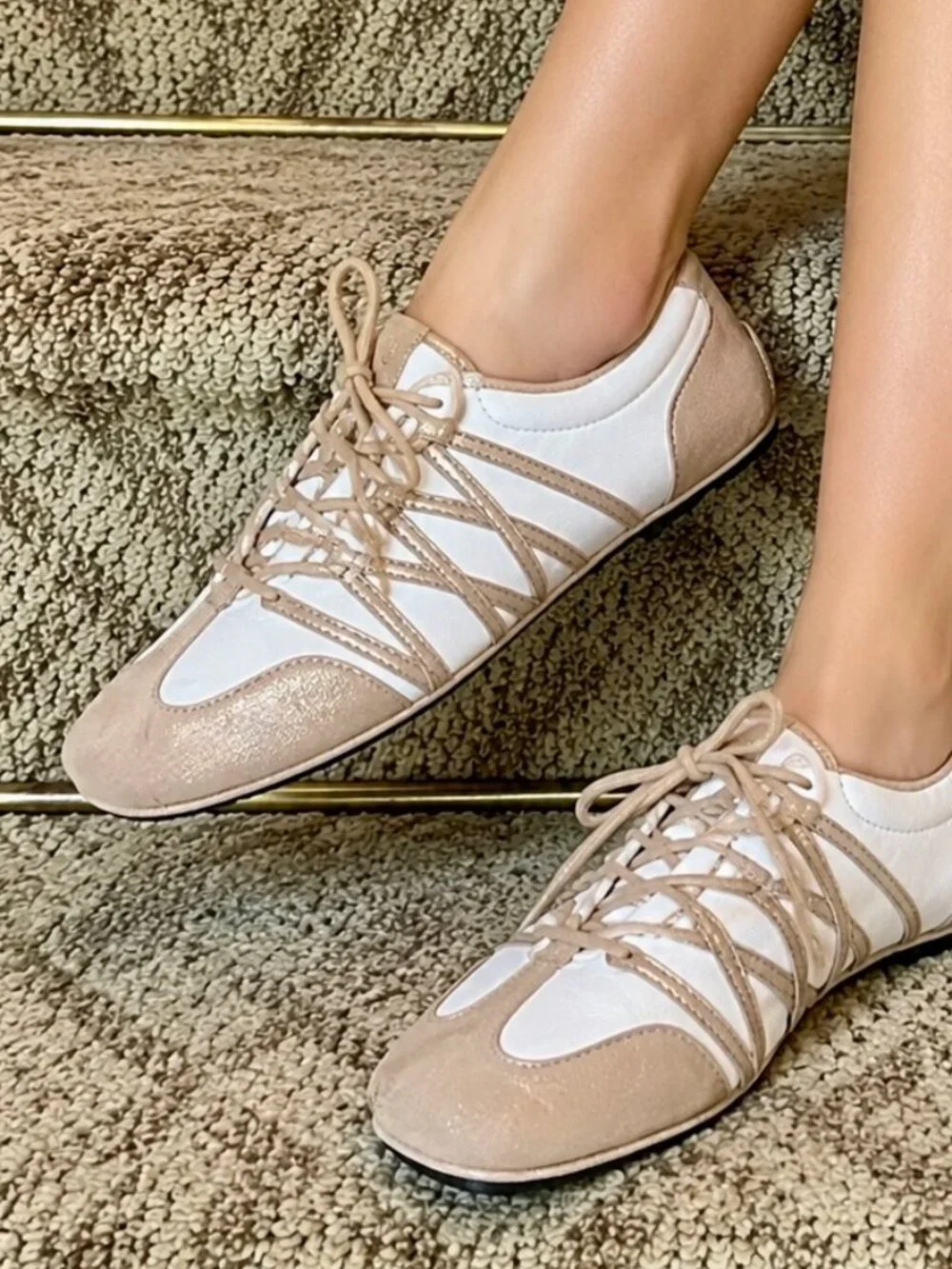 NWOB Taryn Rose White & Gold Leather Ballet Style Sneakers Tennis Shoes Sz 7.5
